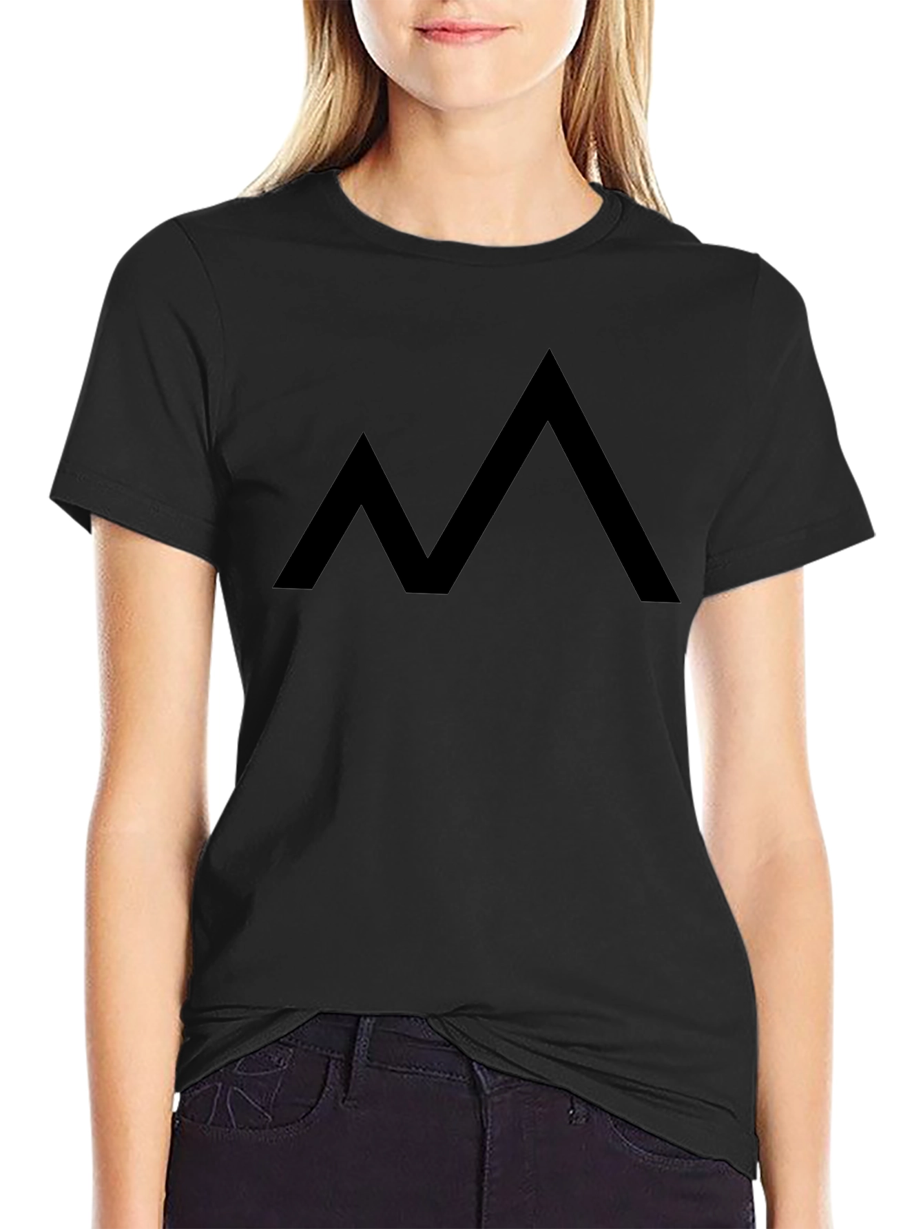Minimalist Mountain Peak Graphic Tee - Black