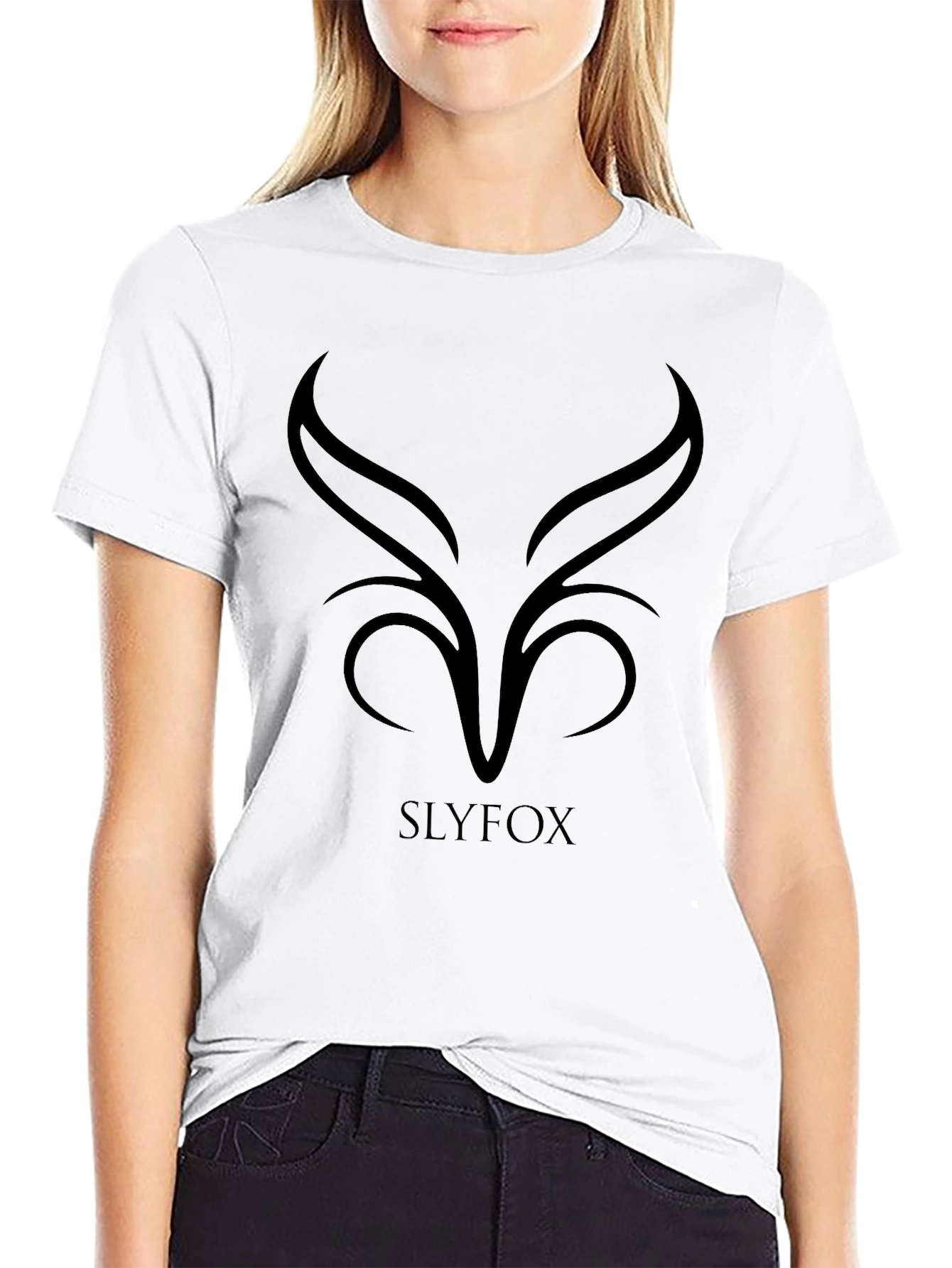 Slyfox Graphic Tee - Modern Minimalist Design