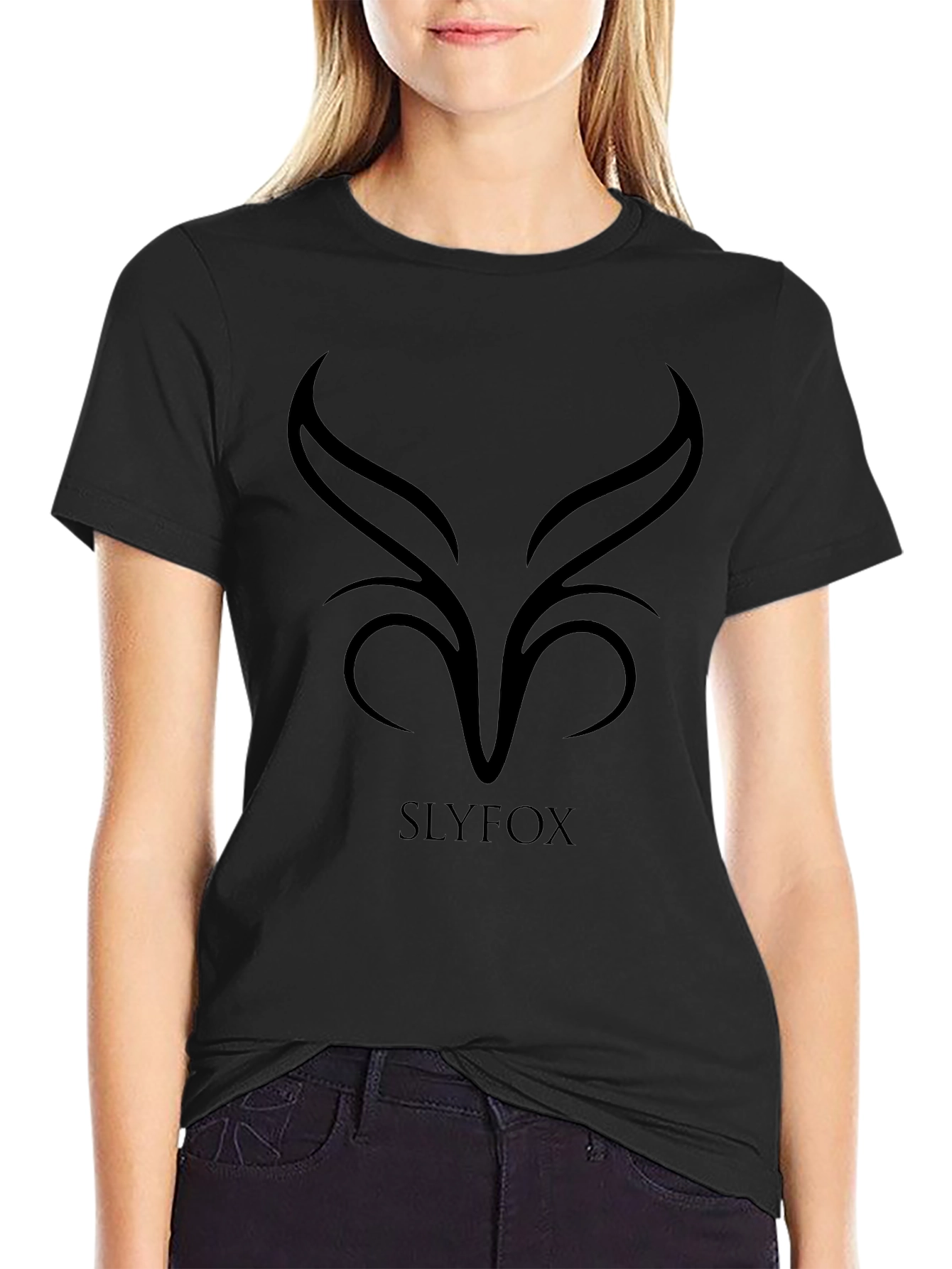 Slyfox Graphic Tee - Modern Minimalist Design
